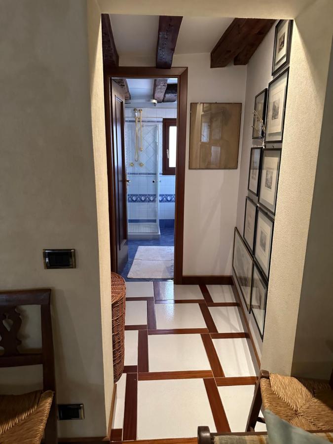 1 Ca'Del Traghetto Family Apartment Venetië Buitenkant foto