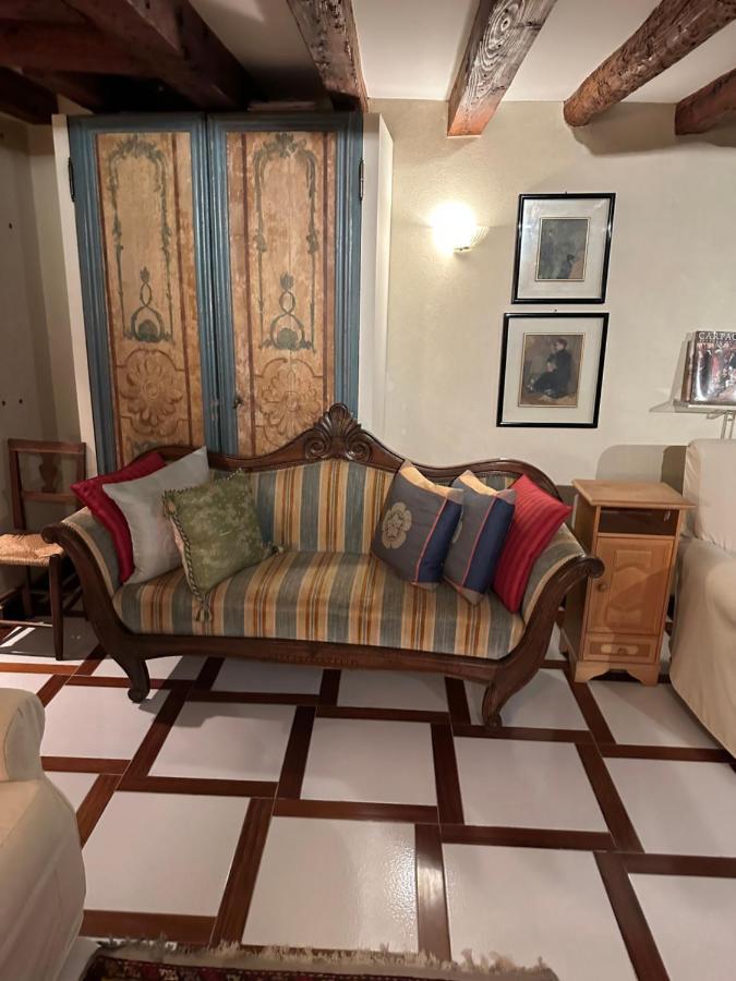1 Ca'Del Traghetto Family Apartment Venetië Buitenkant foto
