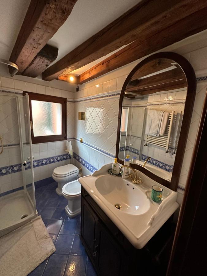 1 Ca'Del Traghetto Family Apartment Venetië Buitenkant foto